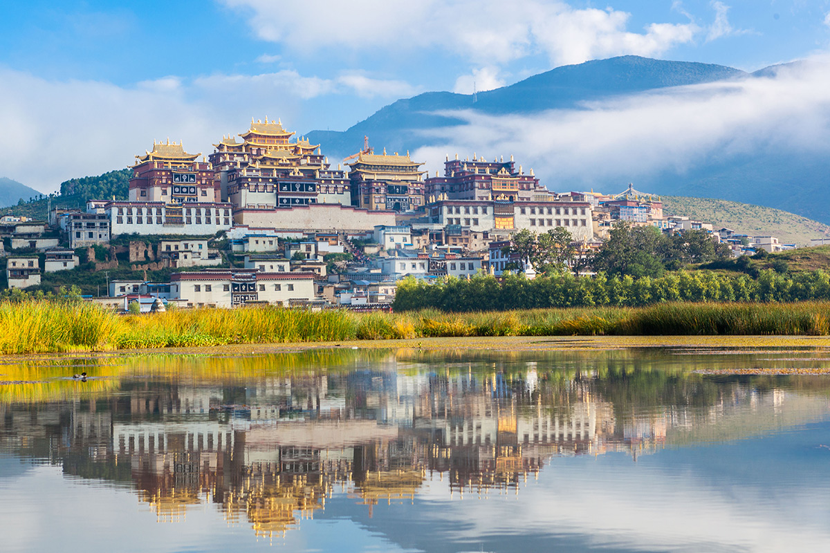 滇南风光画卷展,云南山水长歌